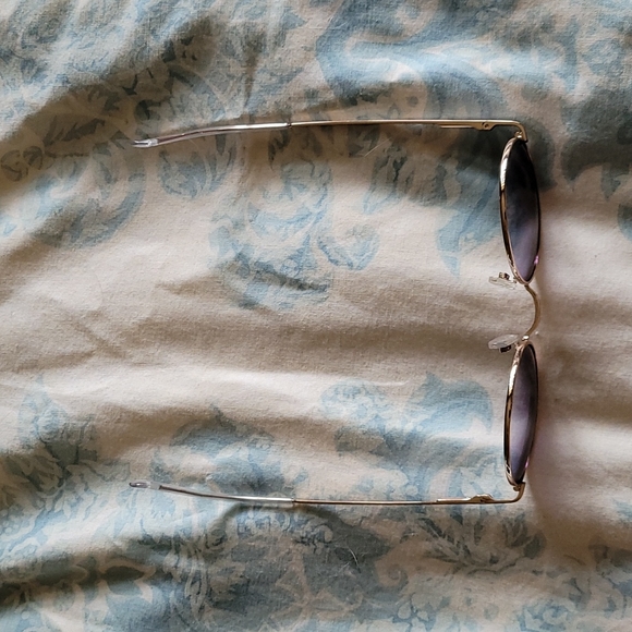 Roots gold frame blue lens sunglasses - Picture 2 of 5